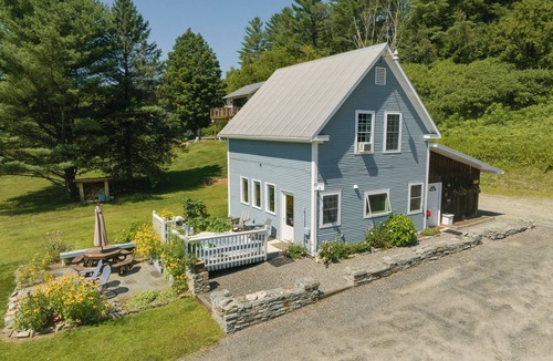 Johnson House | Cozy House! Your home base for exploration!