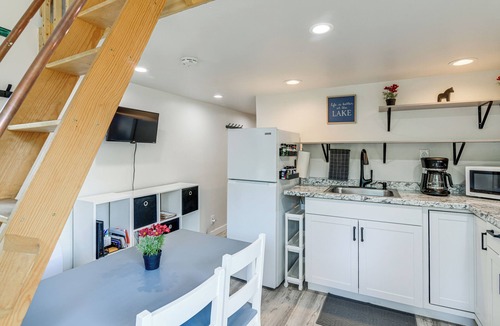 Houston Apartment | Cozy Houston Getaway w/Fire Pit & Lake Access!