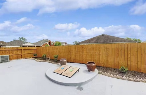 Clodine House | Cozy Houston Home with Games and a Large Backyard