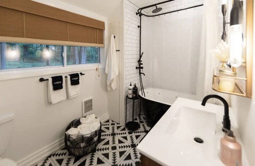 Freehold Cabin | Cozy Hudson Valley A-Frame