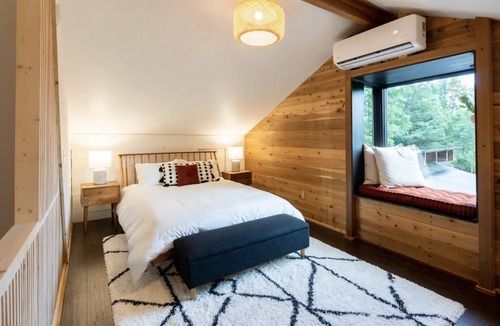 Freehold Cabin | Cozy Hudson Valley A-Frame