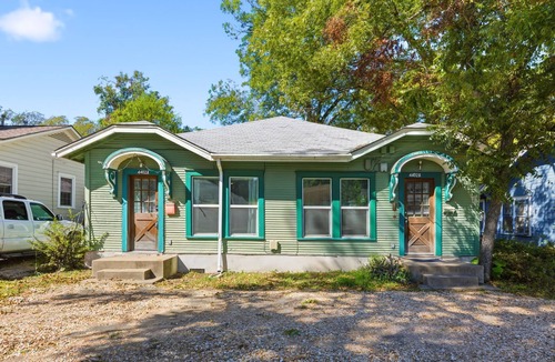 Hyde Park House | Cozy Hyde Park Stay with Parking, Yard & Walkable Eats