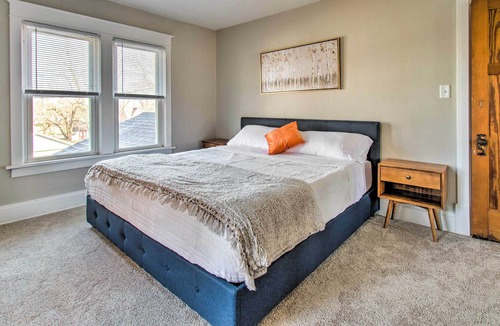 Menard County House | Cozy Illinois Home - Near Fishing & Golfing!