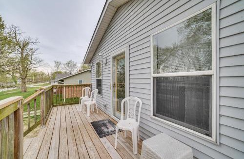 Rome House | Cozy Illinois Retreat w/Home Gym & River Views!