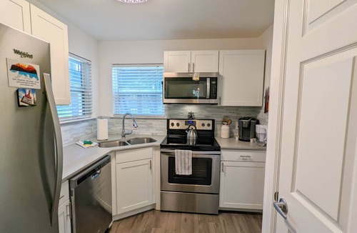 South Lamar House | Cozy in Heart of S. Lamar