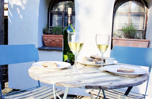 Villennes-sur-Seine Cottage | Cozy Independent Studio full of charm :)