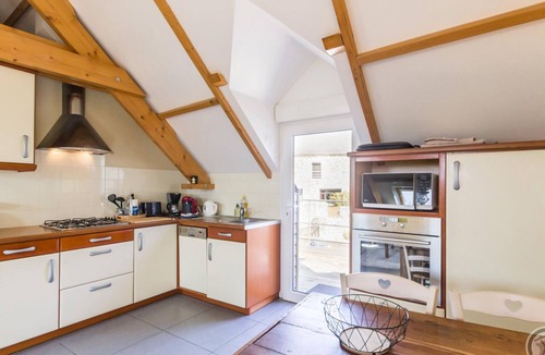 Regnezville-sur-Mer Apartment | Cozy Independent House Bay View, Pets Allowed, Parking