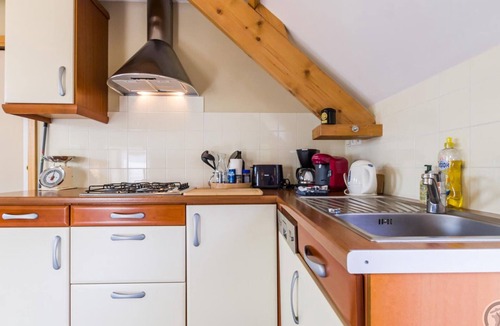 Regnezville-sur-Mer Apartment | Cozy Independent House Bay View, Pets Allowed, Parking