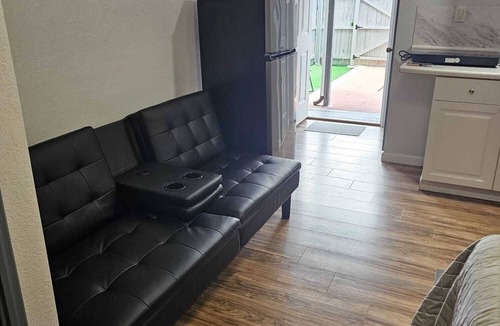 Azalea Park Apartment | Cozy independent studio