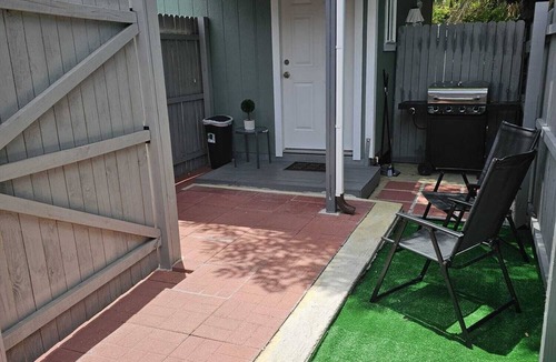 Azalea Park Apartment | Cozy independent studio