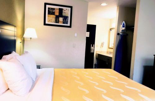 Centralia Hotel | Cozy Inn