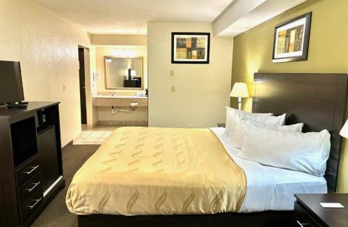 Centralia Hotel | Cozy Inn