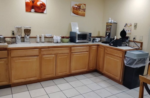 Centralia Hotel | Cozy Inn