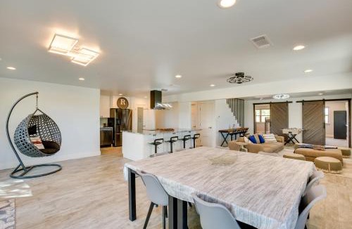 Weston House | Cozy Interior + Lake View: McKinney Ranch Home!