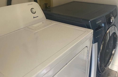 Norcross House | Cozy Inviting Townhome