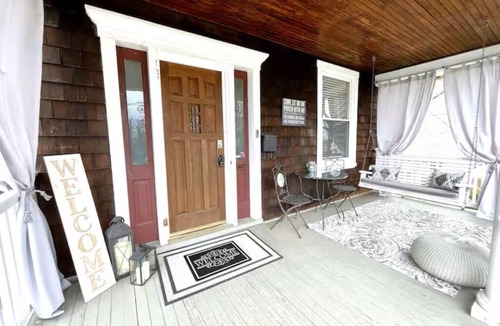 Lauraville House | Cozy is Just the Beginning