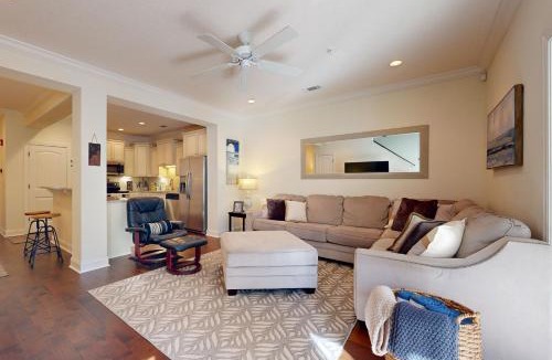 Epworth Acres House | Cozy island townhouse w/screened porch, shared pool, & serene pond views