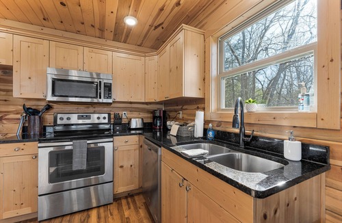 Jasper Cabin | Cozy Jasper Cabin w/Hot Tub & Fire Pit