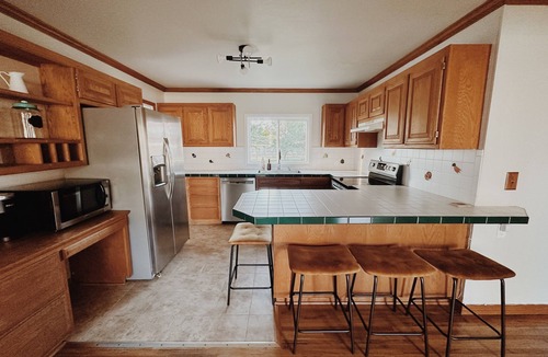 Jenks House | Cozy Jenks Gem! 2bd/1bath right off main street in a beautiful neighborhood