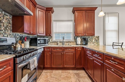 McGinley Square Apartment | Cozy Jersey City/NYC Oasis w/Double Balcony