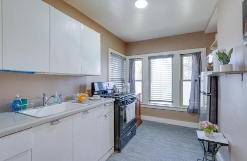 Kalamazoo Apartment | Cozy Kalamazoo Studio, 4 Mi to Downtown Area!