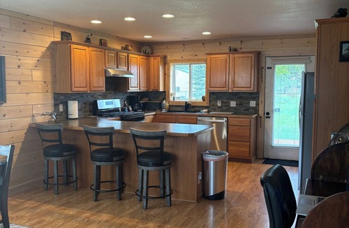 Evergreen House | Cozy Kalispell Home