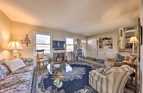 Gladstone House | Cozy Kansas City Home w/Yard - 9 Mi to Dtwn!