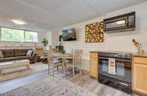 Kenmore Apartment | Cozy Kenmore Vacation Rental w/Shared Hot Tub!