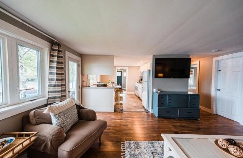 Winthrop House | Cozy Keyes Cottage