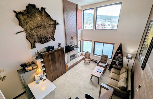 Lakeside Village Condo | Cozy Keystone | Lake, Pool + Trails