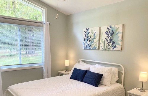 Kilmarnock House | Cozy Kilmarnock Cottage