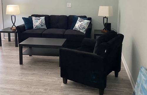 Kilmarnock House | Cozy Kilmarnock Cottage