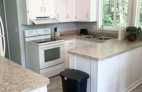 Kilmarnock House | Cozy Kilmarnock Cottage