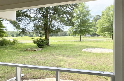 Kilmarnock House | Cozy Kilmarnock Cottage