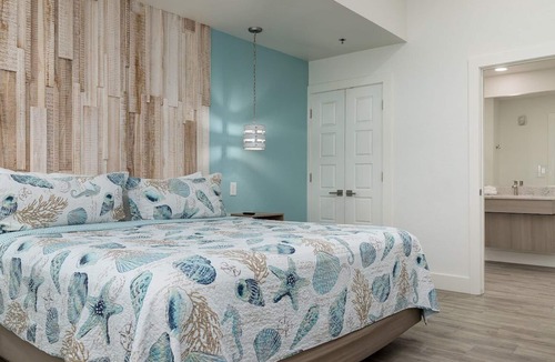 Flour Bluff Hotel | Cozy King Bed Room- Steps from Laguna Madre Waters #1