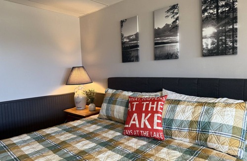 Apple River Cabin | Cozy King + Queen Suite | Near Golf, Lake & Marina