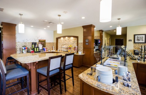 Legacy Park Condo | Cozy King Suite | Seasonal Outdoor Pool, 24-Hour Business Center and Fitness Center
