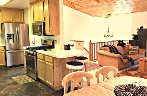 Kings Beach Cabin | Cozy Kings Beach cabin close to downtown and Lake