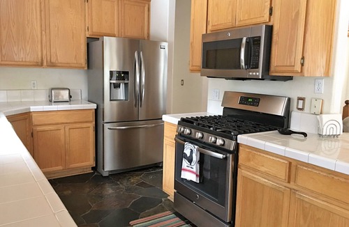 Kings Beach Cabin | Cozy Kings Beach cabin close to downtown and Lake