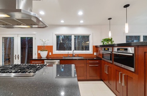 Beverly Grove House | Cozy LA Living West Hollywood Home