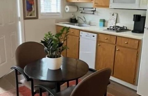 Freetown - Port Rico Apartment | Cozy Lafayette Apartment: Free Parking, Kitchen & Family-Friendly!