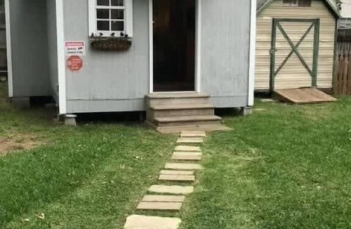 Freetown - Port Rico Apartment | Cozy Lafayette Apartment: Free Parking, Kitchen & Family-Friendly!
