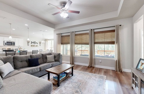 Highland Lake Estates House | Cozy Lago Vista home with Private Pool table, mile from the stunning Lake Travis