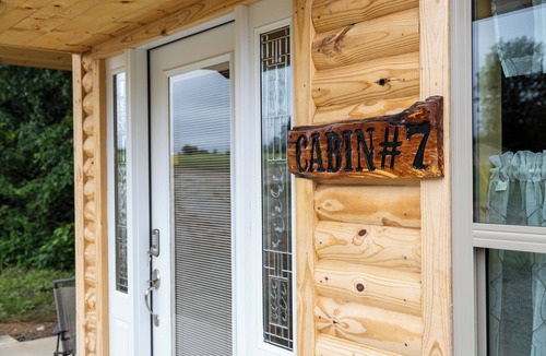 Columbia Cabin | Cozy Lake Cabin w/Fire Pit & Trails