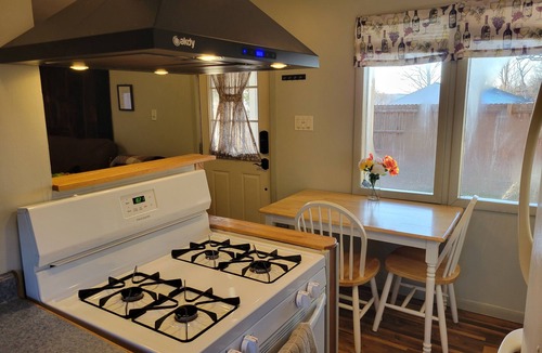 Plattsburgh Cottage | Cozy Lake Champlain Cottage - Property on Lake Champlain