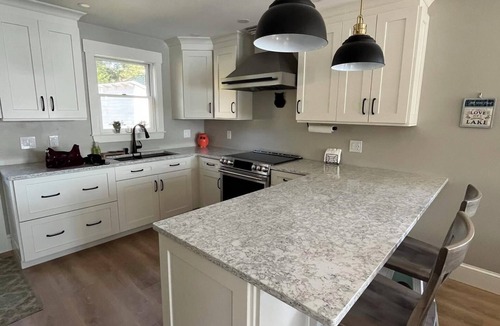Lincoln Cottage | Cozy Lake Cottage on Coldstream