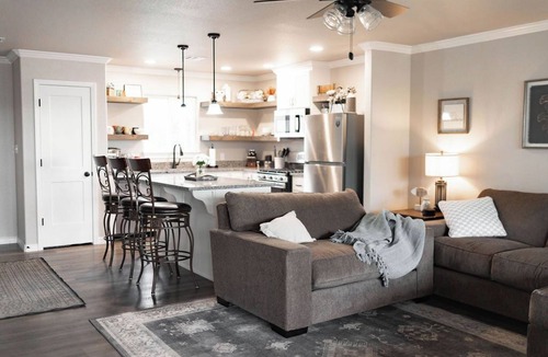 Eucha House | Cozy Lake Escape: Unwind with Stunning Lake Views in New Eucha.