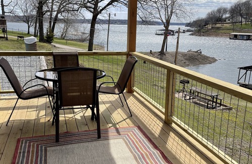 Grove Cabin | Cozy lake front Cabin that's perfect for two!