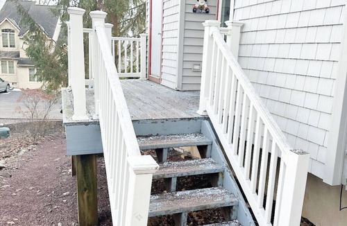 Lake Harmony House | Cozy Lake Harmony Basecamp Sleeps 12!