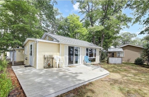 Hillman House | Cozy lake home, fishing and recreational land for all your favorite activities!